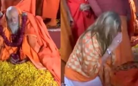 മഹാകുംഭ്: അന്തരിച്ച സ്റ്റീവ് ജോബ്‌സിൻ്റെ ഭാര്യ കമല നിരഞ്ജനി അഖാരയിൽ ചടങ്ങുകൾ നടത്തി