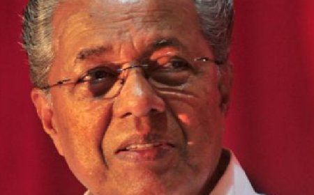 അര്‍ഹതയുള്ളവര്‍ക്ക് വീട് വെക്കാനുള്ള അനുമതിക്ക് തടസം നില്‍ക്കുന്നവര്‍ക്കെതിരെ കര്‍ശന നടപടി: മുഖ്യമന്ത്രി