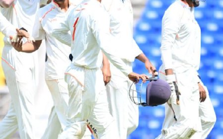 രഞ്ജി ട്രോഫി ഫൈനൽ; വിദർഭയോട് 37 റൺസിൻ്റെ ലീഡ് വഴങ്ങി കേരളം