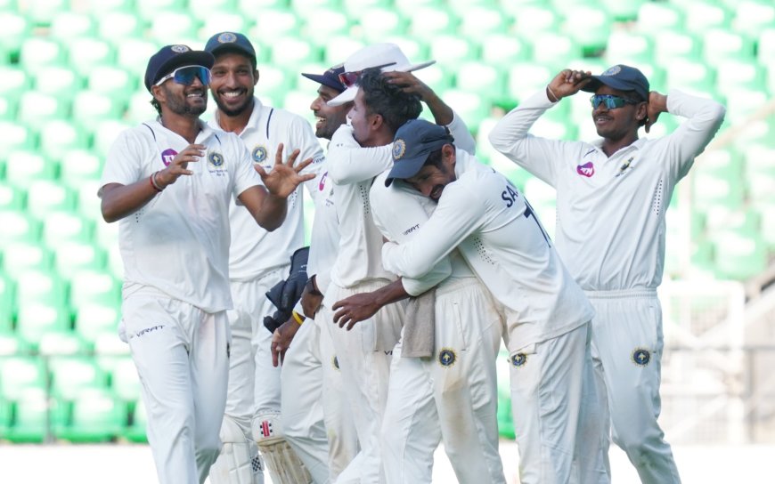 രഞ്ജി ട്രോഫി ഫൈനല്: തുടക്കത്തിലെ തകർച്ചയിൽ നിന്ന് കരകയറി വിദർഭ