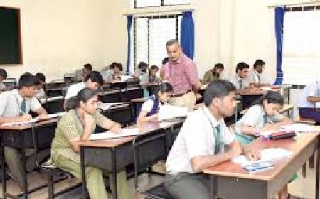 സംസ്ഥാനത്ത് എസ്എസ്എൽസി, പ്ലസ് ടു പരീക്ഷകൾ നാളെ തുടക്കം