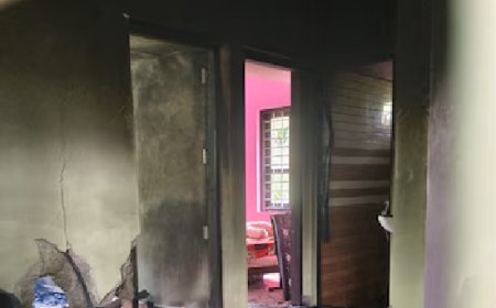 കൊല്ലത്ത് ഭാര്യാമാതാവിനെ തലയ്ക്കടിച്ച് പരിക്കേല്‍പ്പിച്ച് മരുമകന്‍, പാചകവാതക സിലിണ്ടര്‍ തുറന്നുവിട്ട് വീട് കത്തിച്ചു, രണ്ടുപേരുടെയും നില ഗുരുതരം