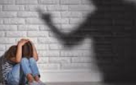 കുറുപ്പംപടിയില്‍ സഹോദരിമാര്‍ പീഡനത്തിനിരയായി; അമ്മയും സുഹൃത്തും പോലീസ് കസ്റ്റഡിയില്‍