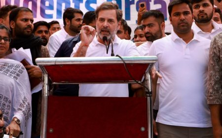 വിദ്യാഭ്യാസ മേഖലയുടെ പൂര്‍ണ നിയന്ത്രണം ആര്‍എസ്എസ് ഏറ്റെടുക്കുകയാണെങ്കില്‍ രാജ്യം തകരും; രാഹുൽ ഗാന്ധി