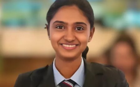 ഐ. ബി ഉദ്യോഗസ്ഥയുടെ മരണം; ആൺസുഹൃത്തിനെ  കാണാൻ പലവട്ടം മേഘ കൊച്ചിയിലേയ്ക്ക് പോയി, ആരോപണങ്ങളുമായി കുടുംബം