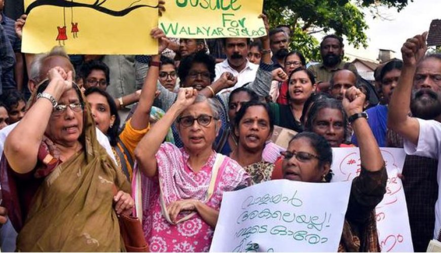 വാളയാറിൽ മരിച്ച പെൺകുട്ടികളുടെ മാതാപിതാക്കൾ സി.ബി.ഐ കുറ്റപത്രം റദ്ദാക്കണമെന്ന് ആവശ്യപ്പെട്ട് കേരള ഹൈക്കോടതിയെ സമീപിച്ചു