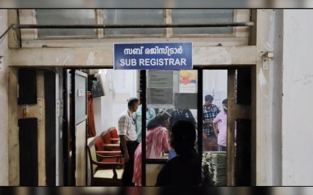 കഴക്കൂട്ടം സബ് രജിസ്ട്രാർ ഓഫീസിൽ വിജിലൻസിന്റെ മിന്നൽ പരിശോധന