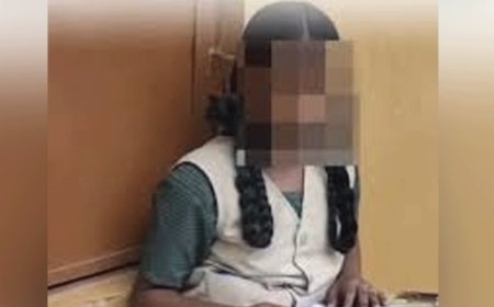 ആർത്തവമായതിനാൽ ദലിത് പെൺകുട്ടിയെ കോണിപ്പടിയിൽ പരീക്ഷ എഴുതിച്ചതായി പരാതി; പ്രിൻസിപ്പലിന് സസ്പെൻഷൻ