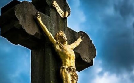 ഇന്ന് ദുഃഖവെള്ളി: തിരുക്കർമങ്ങൾക്കായി ഒരുങ്ങി നഗരത്തിലെ ദേവാലയങ്ങൾ