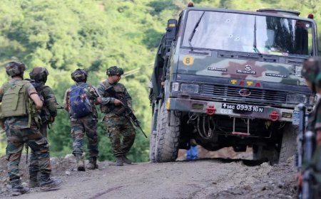 കശ്മീരിലെ പഹൽഗാമിൽ വിനോദ സഞ്ചാരികൾക്ക് നേരെ ഭീകരരുടെ വെടിവെപ്പ്; ഒരു മരണം, നാലു പേരുടെ നില ഗുരുതരം