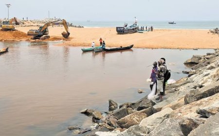 മുതലപ്പൊഴിയിൽ ഡ്രഡ്ജിംഗ് ആരംഭിച്ചു