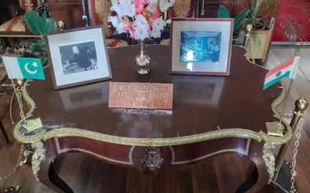 ഷിംല കരാർ ഒപ്പുവച്ച മേശയിൽ നിന്ന് പാക്കിസ്ഥാൻ പതാക നീക്കി ഇന്ത്യ