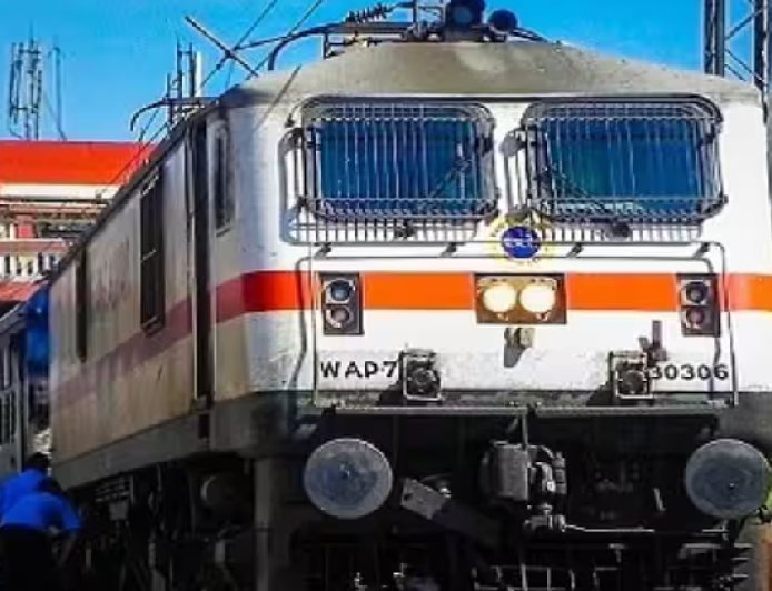 ട്രെയിനുകളിൽ ഭക്ഷണ വിതരണം തടസപ്പെട്ടേക്കും; എൽ.പി.ജി ക്ഷാമം മൂലം ഐ.ആർ.സി.ടി.സി പ്രതിസന്ധിയിൽ