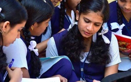 സ്‌കൂളുകളില്‍ എല്ലാ ദിവസവും കുട്ടികള്‍ മലയാള ദിനപത്രം വായിക്കണം; ഇംഗ്ലിഷ് സിനിമ സ്‌കൂളില്‍ പ്രദര്‍ശിപ്പിക്കണം