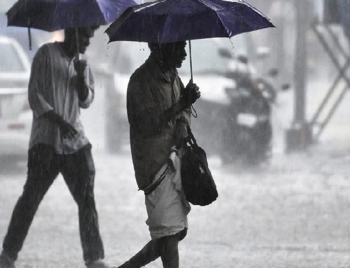 കേരളത്തിൽ വരുംദിവസങ്ങളിൽ മഴ ശക്തമാകും; വിവിധ ജില്ലകളിൽ യെല്ലോ അലർട്ട്
