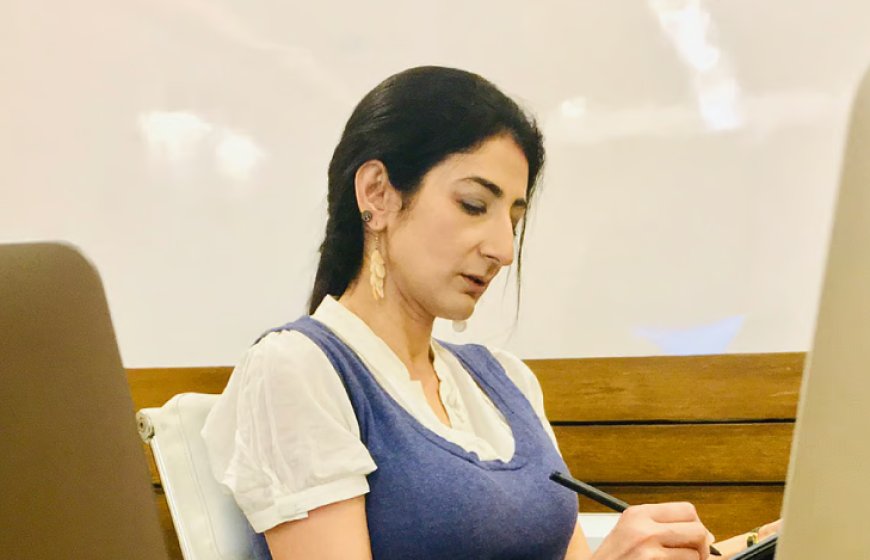 ഇന്ത്യാ വിരുദ്ധ പ്രവർത്തനങ്ങൾ നടത്തിയതിന്റെ പേരിൽ തന്റെ വിദേശ പൗരത്വം റദ്ദാക്കിയതായി യു.കെ ആസ്ഥാനമായുള്ള കശ്മീരി പ്രൊഫസർ