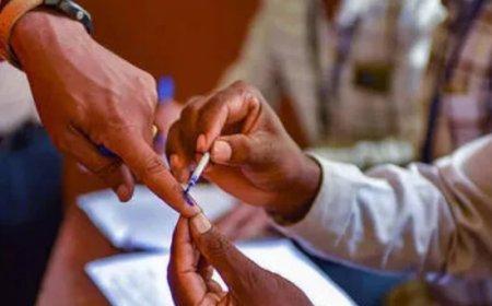 നിലമ്പൂർ ഉപതെരഞ്ഞെടുപ്പ്: പത്രികകള്‍ പിന്‍വലിച്ചത് നാല് സ്ഥാനാര്‍ഥികള്‍