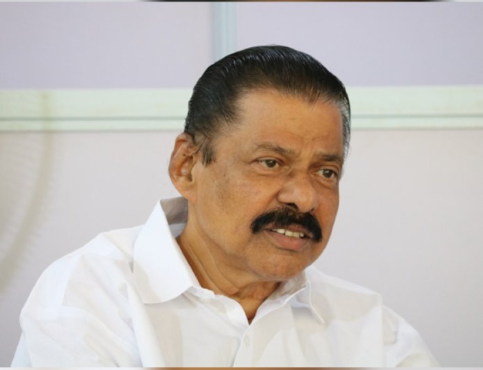 പിണറായിക്കെതിരല്ല, സിപിഎമ്മിനെതിരെയുള്ള ആക്രമണം’; തെരുവിലിറങ്ങാൻ പ്രവർത്തകരോട് ആഹ്വാനം ചെയ്ത് സിപിഎം