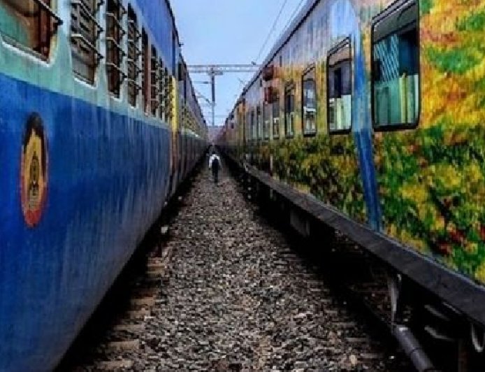 ട്രെയിനിൽ കുഞ്ഞിനെ സഹയാത്രികനെ ഏൽപ്പിച്ച് യുവതി മുങ്ങി; കോഴിക്കോട് റെയിൽവേ സ്റ്റേഷനിൽ നാടകീയ രംഗങ്ങൾ