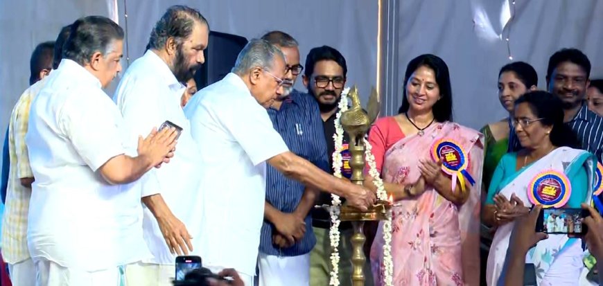 കുട്ടികളിൽ മതനിരപേക്ഷ ചിന്തയും ജനാധിപത്യബോധവും വളർത്തിയെടുക്കാൻ കഴിയണം; മുഖ്യമന്ത്രി