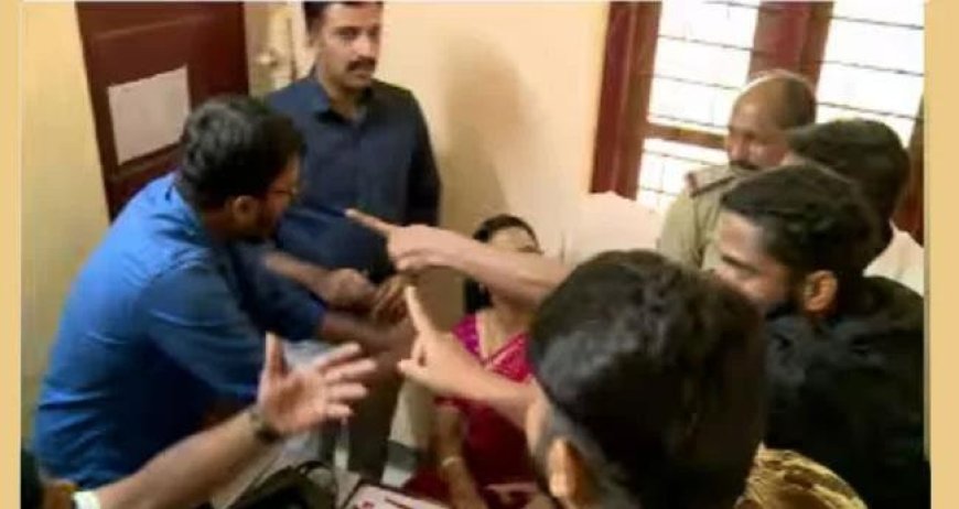 പ്രവേശനോത്സവത്തിനിടെ സർക്കാർ സ്കൂളിൽ രക്ഷിതാക്കളുടെ പ്രതിഷേധം