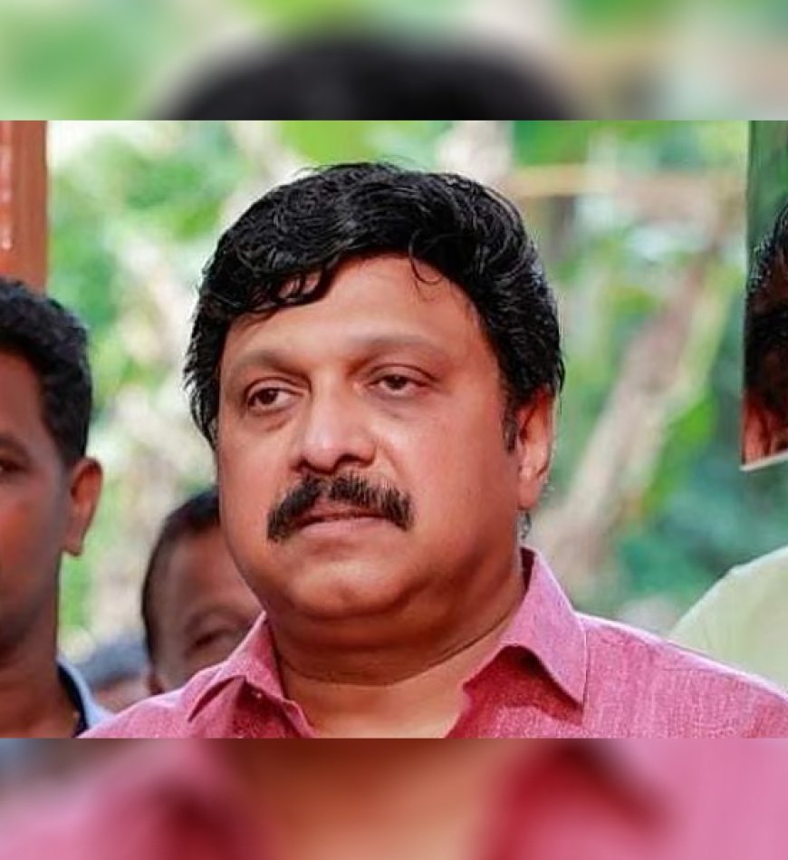 യാത്രക്കാരനെന്ന പേരില് ഫോണ് ചെയ്തു, മറുപടി നല്കിയില്ല, വനിതാ കണ്ടക്ടര് ഉള്പ്പെടെ ഒന്പത് ജീവനക്കാര്ക്ക് സ്ഥലമാറ്റം