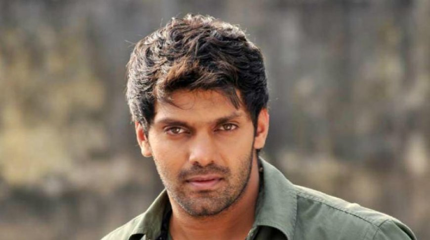നടൻ ആര്യയുടെ വീട്ടിലും സ്ഥാപനങ്ങളിലും ആദായ നികുതി വകുപ്പ് റെയ്ഡ്