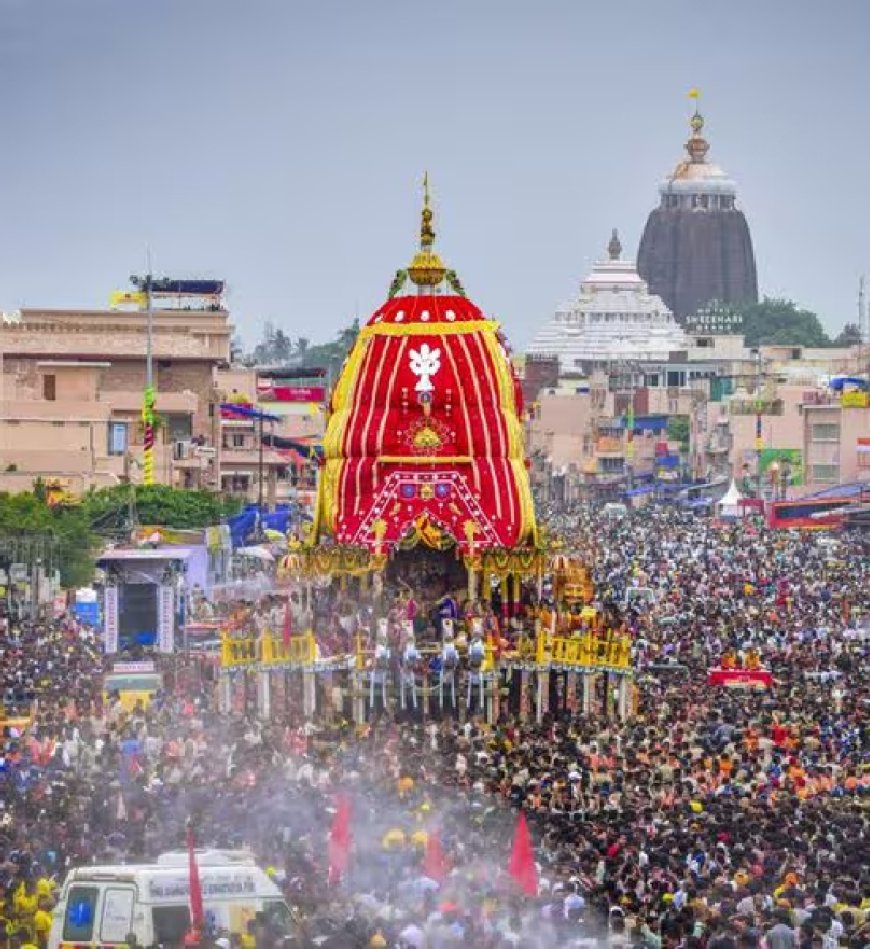 പുരി രഥയാത്രയ്ക്കിടെയുണ്ടായ തിക്കിലും തിരക്കിലുംപെട്ട് മൂന്നുപേര് മരിച്ചു