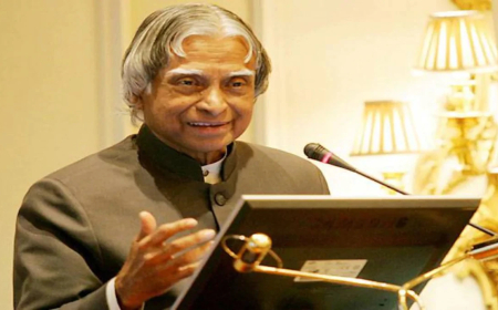 കുരുന്നുകളെ സ്വപ്നം കാണാൻ പഠിപ്പിച്ച ശാസ്ത്രജ്ഞൻ; ഡോ എ .പി.ജെ അബ്ദുൽ കലാം ഓർമ്മയായിട്ട് ഇന്നേക്ക് 10 വർഷം