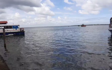 വൈക്കത്ത് വള്ളം മറിഞ്ഞ് അപകടം; ഒരാളെ കാണാനില്ല; നിരവധി പേരെ രക്ഷപ്പെടുത്തി