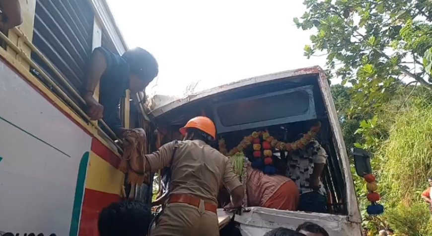തിരുവനന്തപുരത്ത് കെഎസ്ആർടിസി ബസുകൾ കൂട്ടിയിടിച്ചു വൻ അപകടം; ഡ്രൈവറുടെ നില ഗുരുതരം