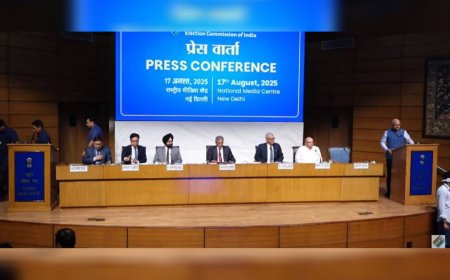 വോട്ടര്‍ പട്ടിക വിവാദത്തിൽ പ്രതികരിച്ച് തെരഞ്ഞെടുപ്പ് കമ്മീഷന്‍