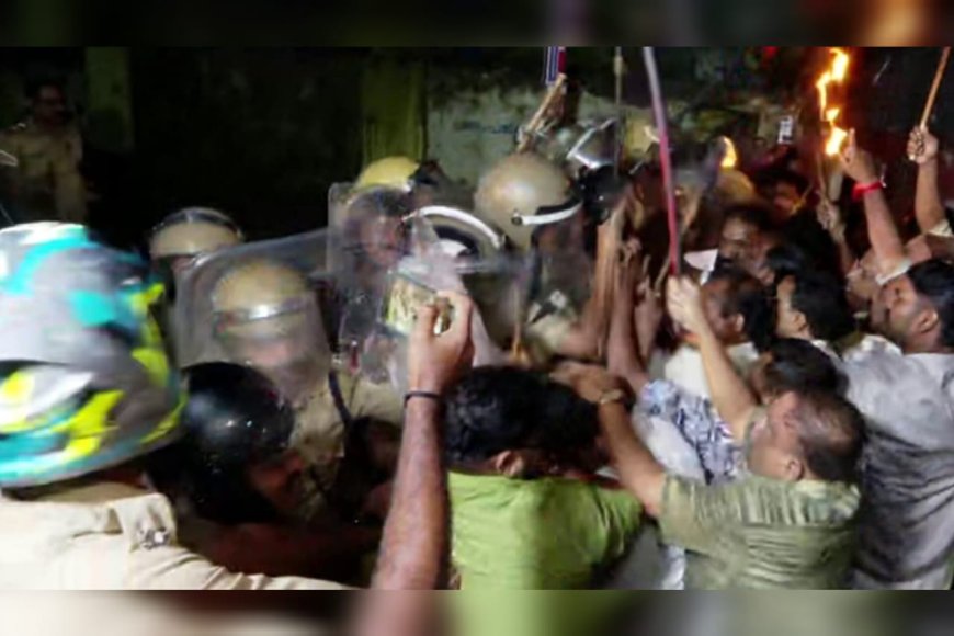തൃശൂരില് സി.പി.എം. നടത്തിയ മാര്ച്ചിന് പകരമായി ബി.ജെ.പി.യുടെ പ്രതിഷേധ മാര്ച്ച്; ഉന്തും തള്ളും, ലാത്തിച്ചാര്ജ് പ്രയോഗിച്ചു