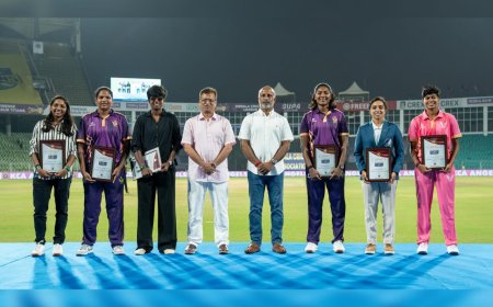 വർണാഭമായി വനിതാ ക്രിക്കറ്റ് ലീഗ് പ്രഖ്യാപനം; സംഗീത നിശയും പ്രമുഖ വനിതകള ആദരിക്കലും ശ്രദ്ധേയമായി 