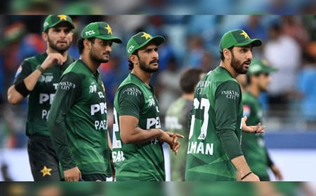 മത്സരം ഒരു മണിക്കൂർ വൈകുമെന്ന് പിസിബി; അവസാനനിമിഷം പാകിസ്ഥാൻ ക്രിക്കറ്റ് ടീം സ്റ്റേഡിയത്തിലെത്തി 