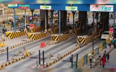 പാലിയേക്കര ടോൾ പിരിക്കുന്നതിനുള്ള വിലക്ക് തുടരും