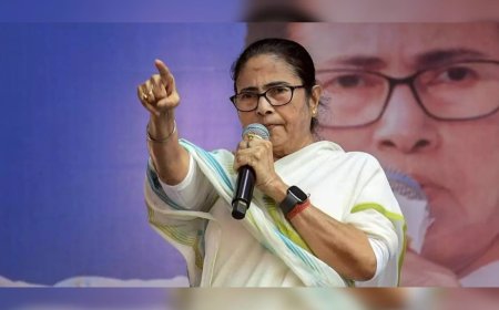 എംബിബിഎസ് വിദ്യാർത്ഥി കൂട്ട ബലാൽസം​ഗത്തിനിരയായ സംഭവത്തിൽ അതിജീവിതയെ പഴിച്ച് മമത ബാനർജി