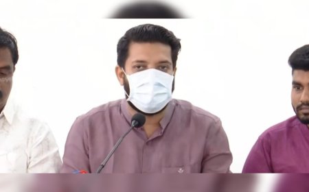 പേരാമ്പ്ര സംഘർഷം: എന്റെ മൂക്കിലും, തലയിലും ഒരേ പോലീസുകാരൻ തന്നെയാണ് അടിച്ചത്;  ആക്രമിച്ചത് ശബരിമല പ്രശ്നം മറയ്ക്കാൻ; ഷാഫി പറമ്പിൽ എം പി