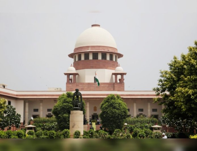 റഷ്യ - യുക്രൈൻ യുദ്ധത്തിൽ 10 ഇന്ത്യക്കാർ കൊല്ലപ്പെട്ടു; സുപ്രീം കോടതിയിൽ കണക്കുകൾ സമർപ്പിച്ച് കേന്ദ്ര സർക്കാർ