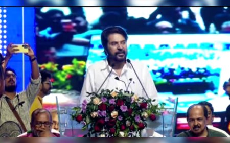 കേരളം ലോകത്തിനെ അത്ഭുതപെടുത്തുന്നു : മമ്മൂട്ടി