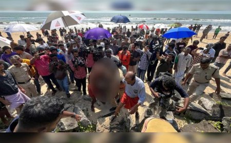 കണ്ണൂര്‍ പയ്യാമ്പലത്ത് കടലില്‍ മൂന്ന് മെഡിക്കല്‍ വിദ്യാര്‍ഥികള്‍ മുങ്ങിമരിച്ചു