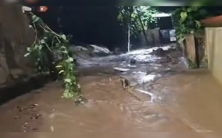 കൊച്ചിയില്‍ കുടിവെള്ള സംഭരണി തകർന്നു: വീടുകളിൽ വെള്ളം കയറി, നഗരത്തിൽ ജലവിതരണം നിലച്ചു