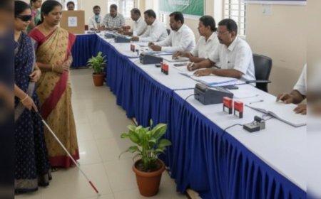 അന്ധത, അവശതകളുള്ളവർക്ക് വോട്ട് ചെയ്യാൻ സഹായിയെ കൂട്ടാം