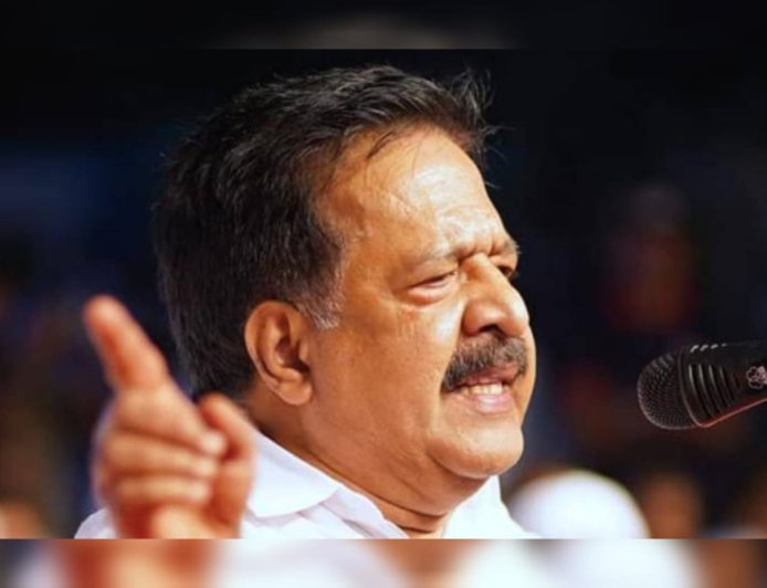 കിഴക്കമ്പലം കുടിയൊഴിപ്പിക്കലിൽ പോലീസ് അതിക്രമം? ഡിജിപിയോട് റിപ്പോർട്ട് തേടി രമേശ് ചെന്നിത്തല; ആഭ്യന്തര വകുപ്പിന്റെ അടിയന്തര ഇടപെടൽ!