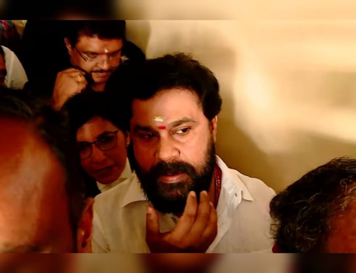 നടിയെ ആക്രമിച്ച കേസ്: ദിലീപിന് ഹൈക്കോടതി നോട്ടീസ്