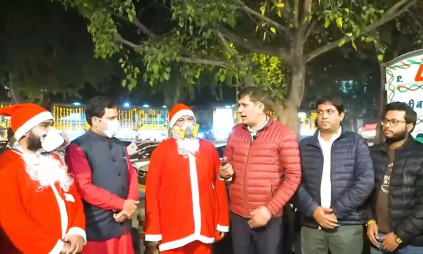 സാന്താക്ലോസിനെ അവഹേളിച്ചു; മൂന്ന് എ.എ.പി നേതാക്കൾക്കെതിരെ കേസ്