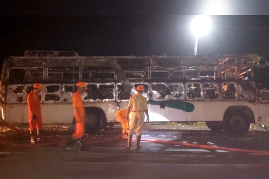 വിനോദയാത്രാ സംഘം സഞ്ചരിച്ച കെഎസ്ആര്‍ടിസി ബസിന് തീപിടിച്ചു