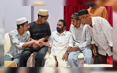 കലോത്സവത്തിൽ തിളങ്ങി കശ്മീരി വിദ്യാർഥികൾ; 'എ' ഗ്രേഡ് തിളക്കത്തിൽ മന്ത്രിയെ കണ്ട് സന്തോഷം പങ്കിട്ട് പ്രതിഭകൾ