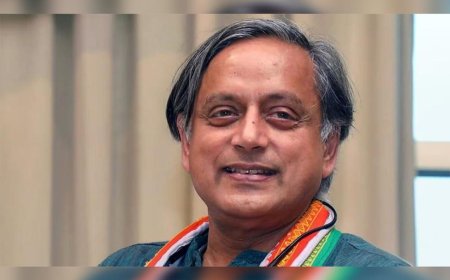 'ദുബായിലെ ചർച്ച മാധ്യമ സൃഷ്ടി, പറയാനുള്ളത് പാർട്ടി നേതൃത്വത്തോട് പറയും'; വാർത്തകൾ തള്ളി ശശി തരൂർ