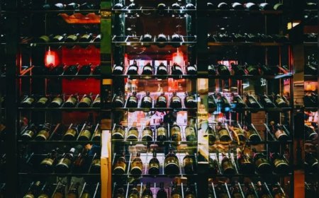 ബെവ്‌കോ പ്രീമിയം കൗണ്ടറുകളിൽ ഇനി കറൻസി വേണ്ട; ഇടപാടുകൾ പൂർണമായും ഡിജിറ്റലാകുന്നു